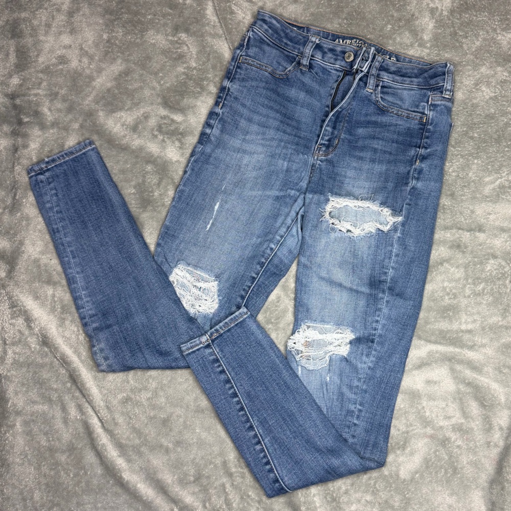 American Eagle Outfitters Light Blue Distressed Skinny Jeans